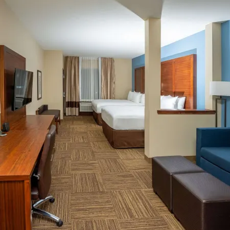 Comfort Suites