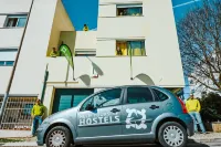 Help Yourself Hostels - Restelo Hotel di Ajuda