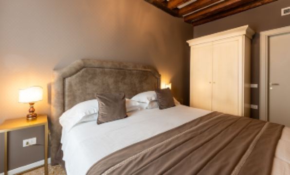 San Teodoro Palace - Luxury Apartments