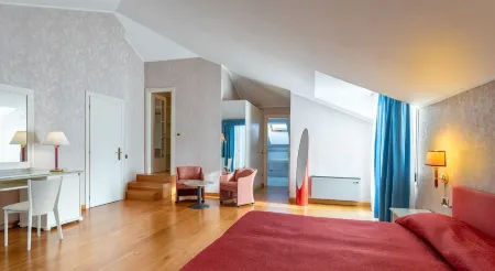 Hotel Savoia Thermae & Spa Отели рядом с достопримечательностью «Cristoforo Colombo»