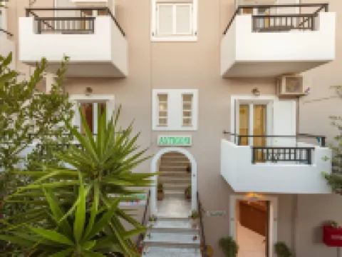 Antigoni Hoteles en Lampi
