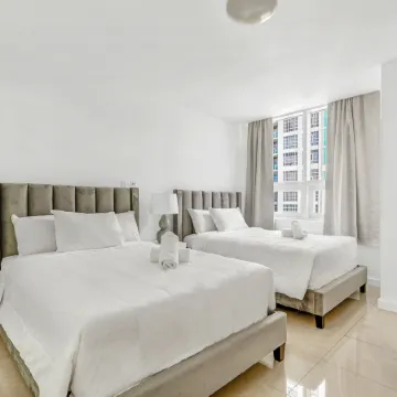 Modern 2-Bd Condo in the Heart of Midtown Miami