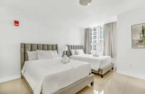 Modern 2-Bd Condo in the Heart of Midtown Miami