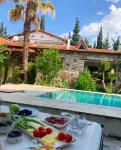 Urla Bella - Pools