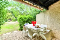 Sowell Residences les Lauriers Roses Hotels in Marseillan