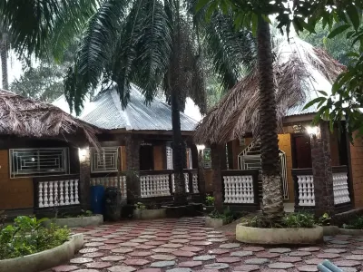 Tariq's Resort and Restaurant Hotels near Mahera Beach