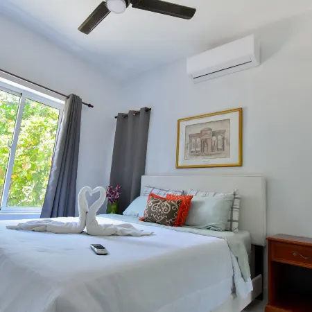 Rosil Place Aparthotel by the Beach