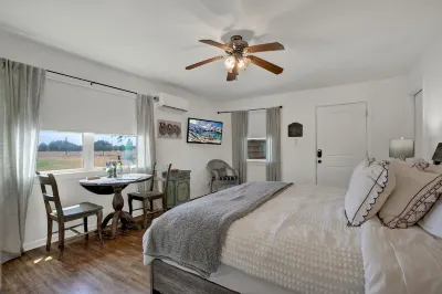 Cozy Casita! in Texas Famous 290 Winery Corridor! Hotel a Stonewall