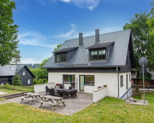 Forest Escape with Terrace Hotels in Eisfeld