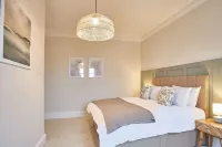 Host & Stay - Huntcliff View Apartment - Homestays