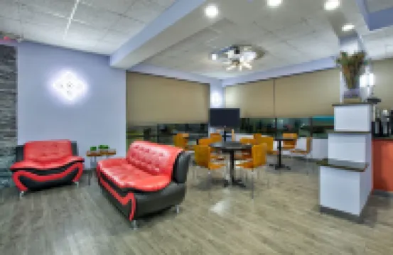 Super 8 by Wyndham Mobile/Tillmans Corner