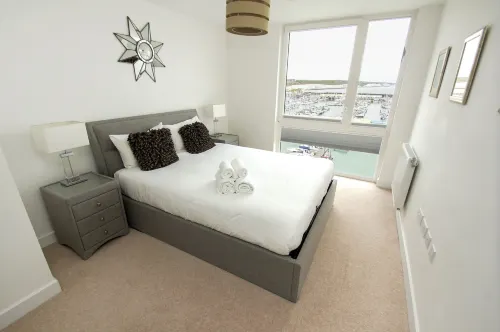 Orion Marina Sea View - Parking - by Brighton Holiday Lets Hotels in Rottingdean