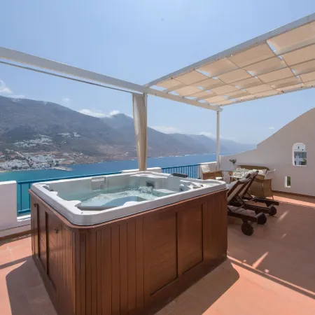 Aegialis Hotel & Spa
