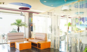 Palette Muscat Al Bayrahaa