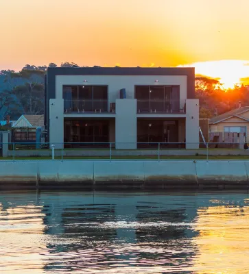 Ulverstone Waterfront Apartments Hotels in Penguin