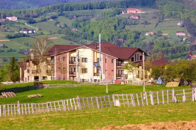 Pensiunea Poiana Viselor Hotels in 
