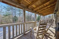 Escape to Nature @ Trailhead Cabins Hotels in Monteagle