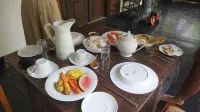 Yashi在錫吉里亞的地方 - 早餐