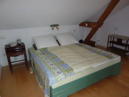 Historic, beautiful holiday home, right on the Kiel Canal Отели в г. Нойвиттенбек