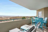 Sea Forever/Luxury Beachfront/Huge Condo