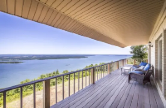 Breathtaking Lakeview Home in Diamond Bluff