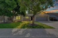 Magnolia Peaceful Vibes + Cozy Near Hospital Lemoore Base and centrally located