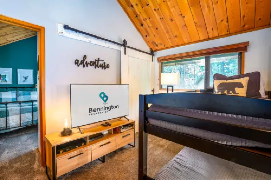 Charming Cabin with Community Pool and Cozy Fireplace - Inviting Escape