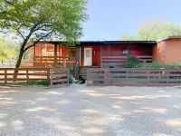 1 Tiny Town Hico Spacious Cabin Animals Fire Pit