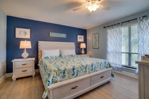 Sea Life at Runaway Bay 211 by SeaBreeze Vacation Hotels in Bradenton Beach