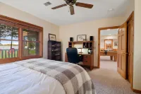 Stunning Lake Access and Cozy Gatherings - Exquisite Cedar Retreat Hotels near The Thatch House