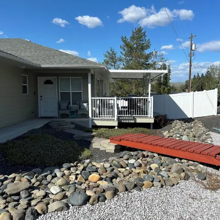 Charming Lewiston, Idaho Get-Away!  Wifi, King Bed, Pet Friendly