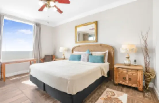 Gulf Front Oasis with Indoor and Beach-Side Pools - Luxurious Retreat