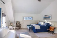 High-End Kitchen and Backyard Pond - Charming Luxury Haven Hotels in West Windsor