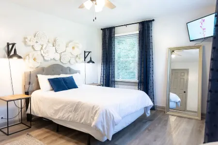 Blue Bungalow w/ Free Golf Cart