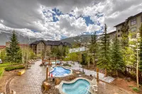 Ski-view condo with hot tub & fitness room - walk to lifts & dining Hotel a Copper Mountain