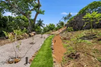 Heated Infinity Pool and Tropical Oasis - Exquisite Hawaiian Retreat