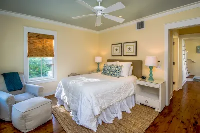 Coastal Cottage Charm and Scenic Trails - Inviting Retreat