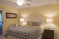 Charming Cottage with Golf Course Views - Cozy Seabrook Island Retreat