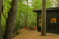 Charming Cabin with Outdoor Fire Pit and Cozy Nook - Enchanting Retreat Hotels in Freeport