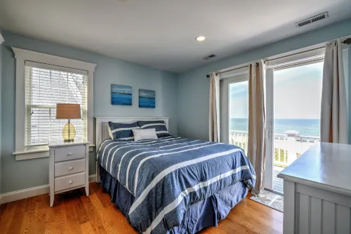 Stunning Oceanfront Escape with Central AC - Exquisite Beach Haven