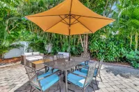 Idyllic Boca Pool Home: 4/2.5 + Study-FAU & Mizner