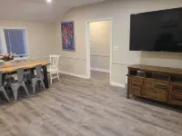 Downtown Marblehead 2brm/1.5bath w/ deck