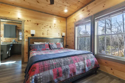 Indoor Heated Pool and Complimentary Activity Tickets - Cozy Mountain Haven