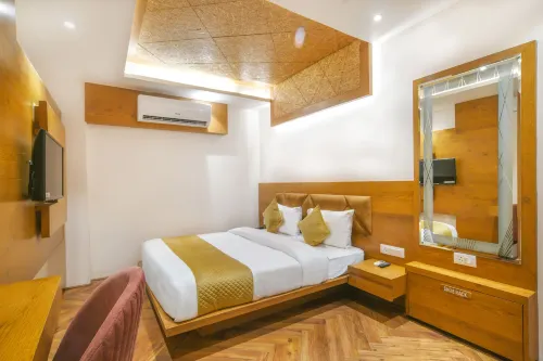 Hathili Hotel and Restaurant Hotels in Ujjain