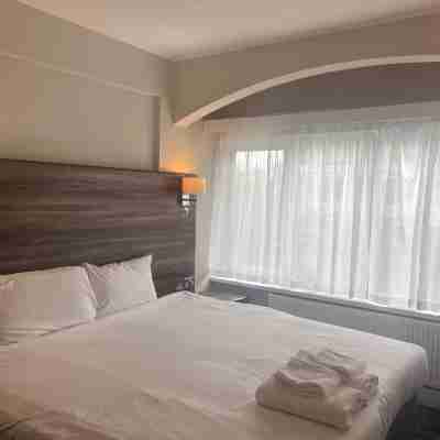 Riverside Hotel Rooms