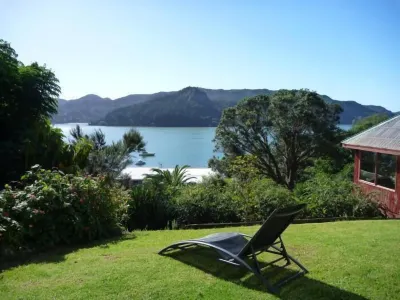 Sunseeker Lodge Hotels in Matauri Bay