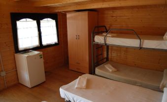 Camping ValdeArenas - Housity