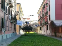 Cozy Apartment with Garden in Dorsoduro