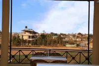Hotel National Park Sauraha- Homely Stay and Peaceful Location with Jungle Safari Arrangements - Mountain view