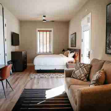 Gateway Hotel, Trademark Collection by Wyndham Rooms